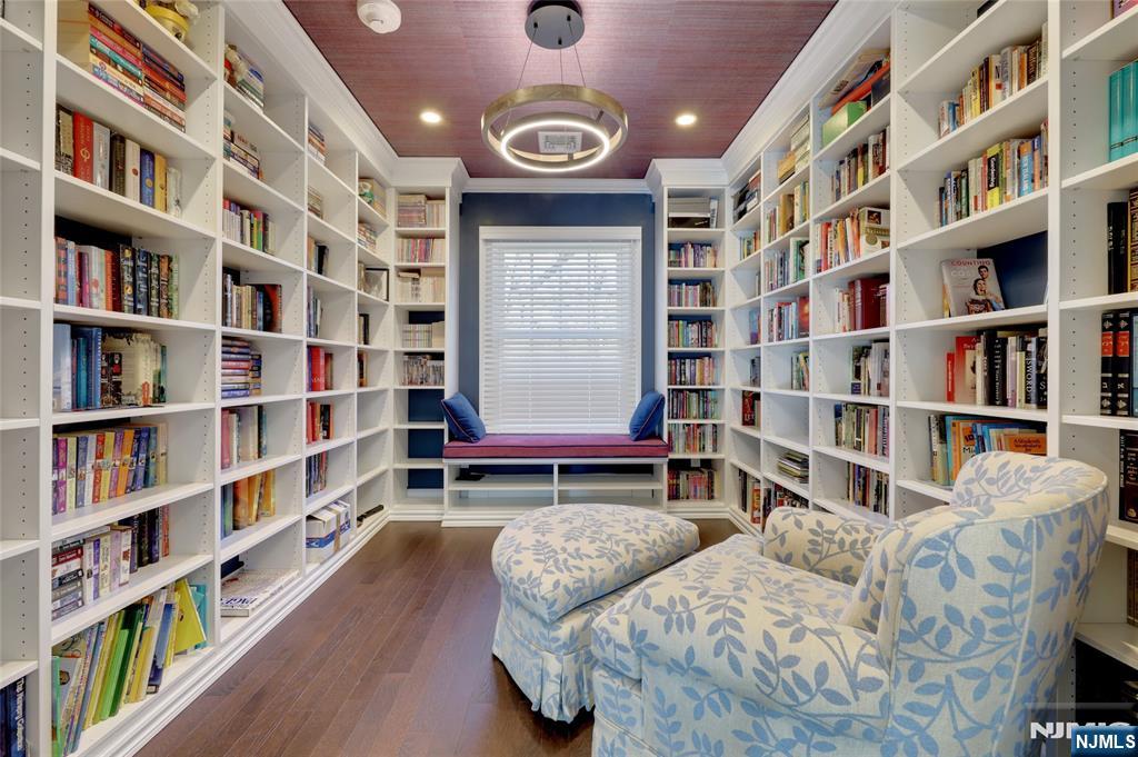 292 Maple Street Englewood, NJ 07631 - Photo 29 of 48