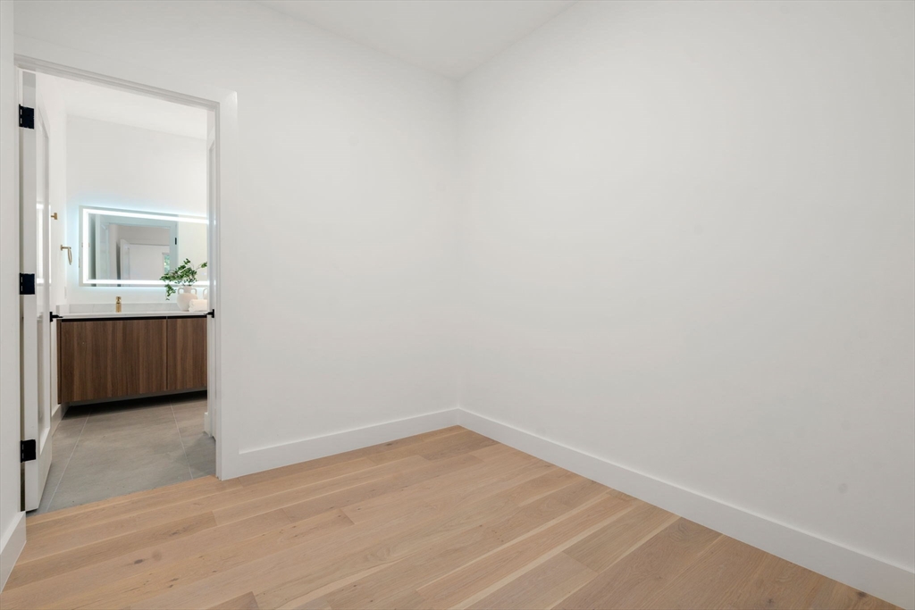 16 Stearns Road, Unit 106 Wellesley, MA 02482 - Photo 11 of 27