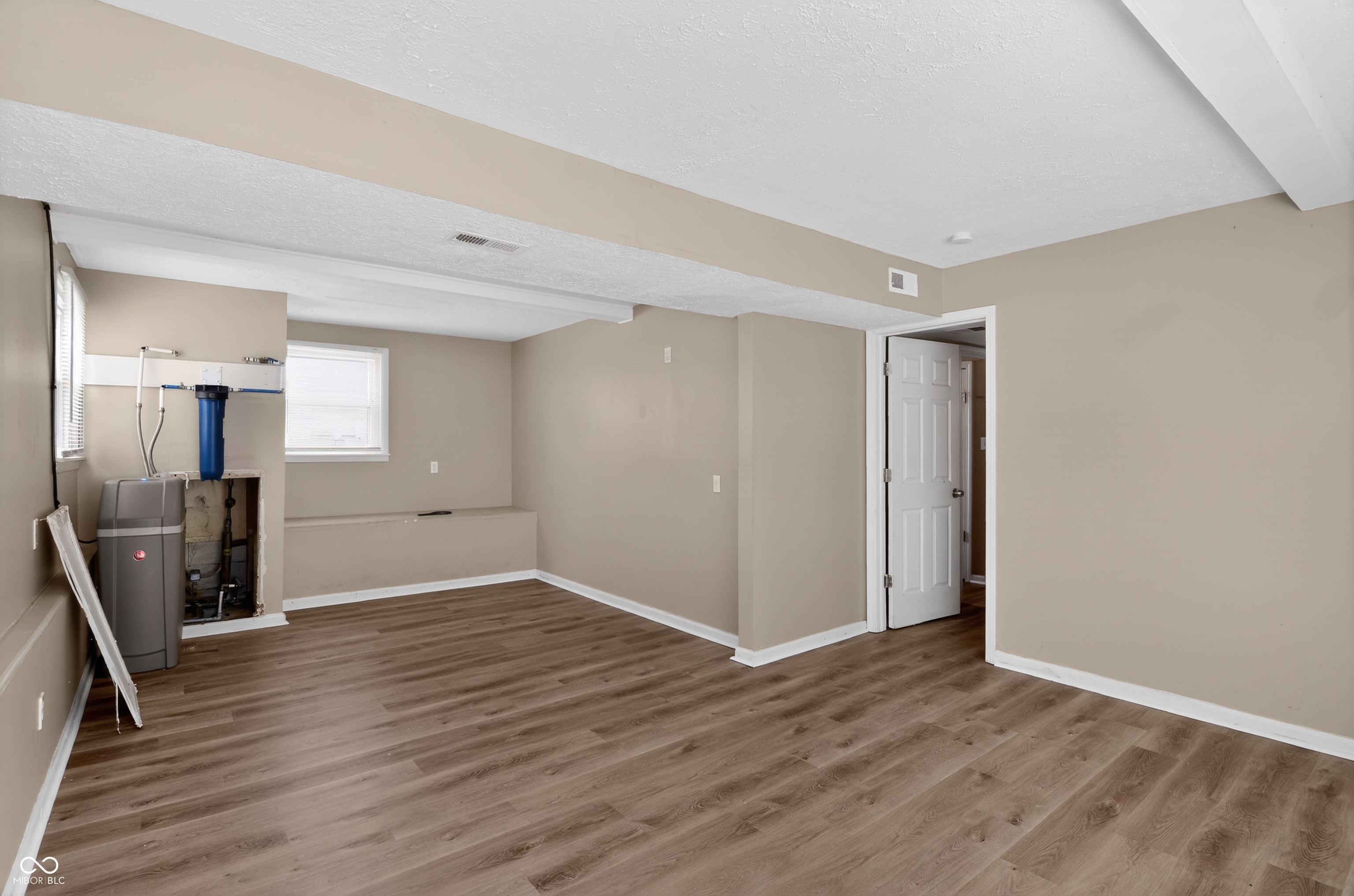 4231 Thompson Road Indianapolis, IN 46237 - Photo 12 of 40