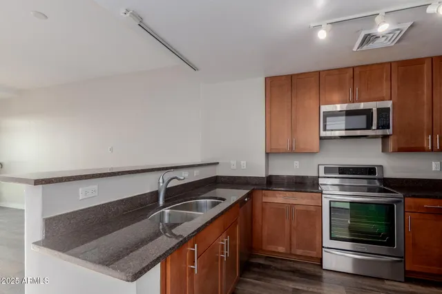 $360,000 | 310 South 4th Street, Unit 1902, Phoenix, AZ 85004