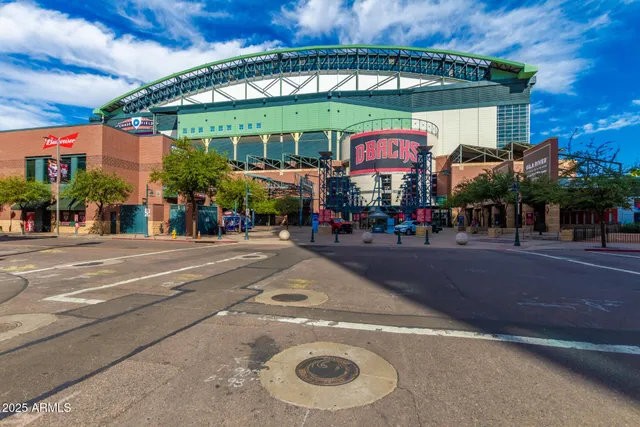 $360,000 | 310 South 4th Street, Unit 1902, Phoenix, AZ 85004