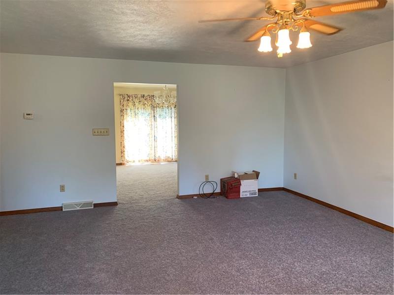 166 Schiebel Road Butler, PA 16002 - Photo 5 of 23 LIVING ROOM