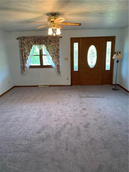 166 Schiebel Road Butler, PA 16002 - Photo 6 of 23 LIVING ROOM