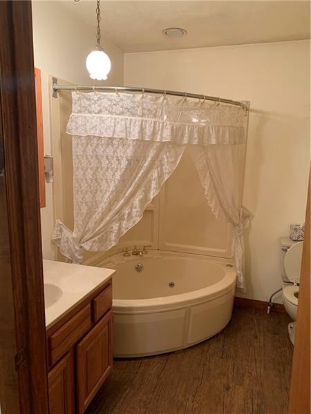 166 Schiebel Road Butler, PA 16002 - Photo 8 of 23 MASTER BATH