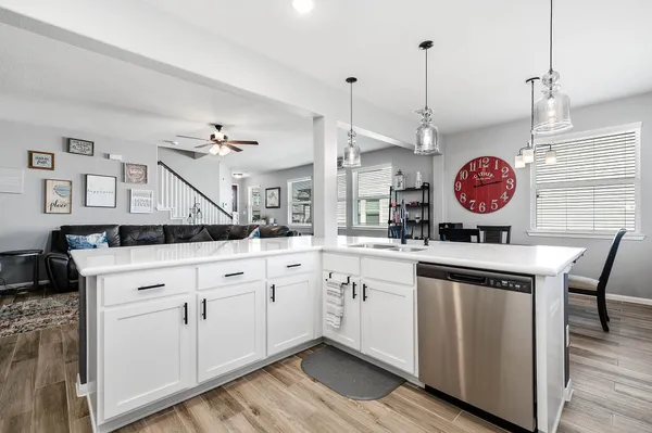 $307,000 | 5515 Hyde Park Drive, Pasadena, TX 77505