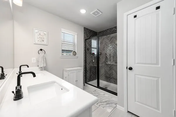 $307,000 | 5515 Hyde Park Drive, Pasadena, TX 77505