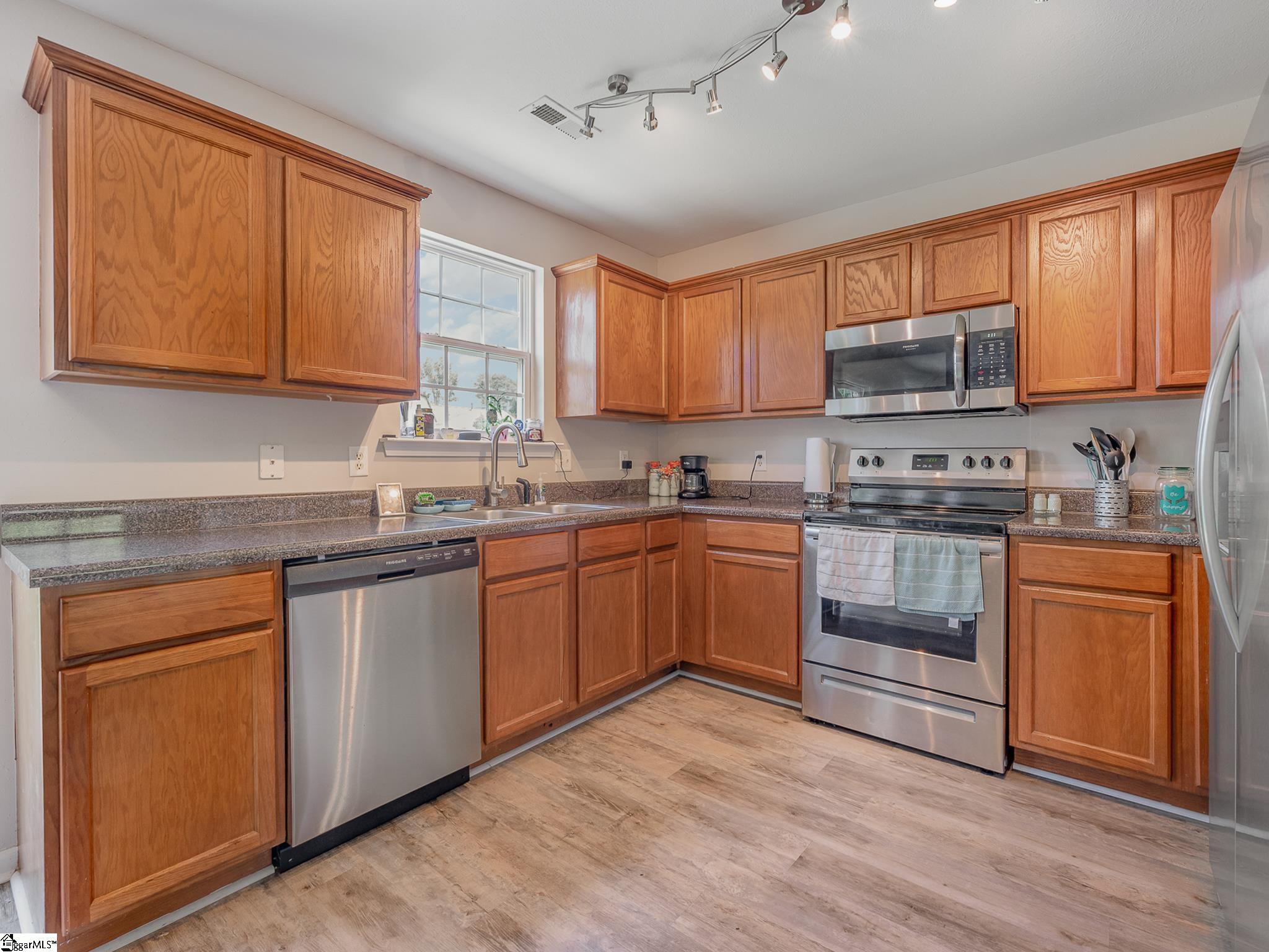 48 Brisbane Drive Fountain Inn, SC 29644 - Photo 8 of 36