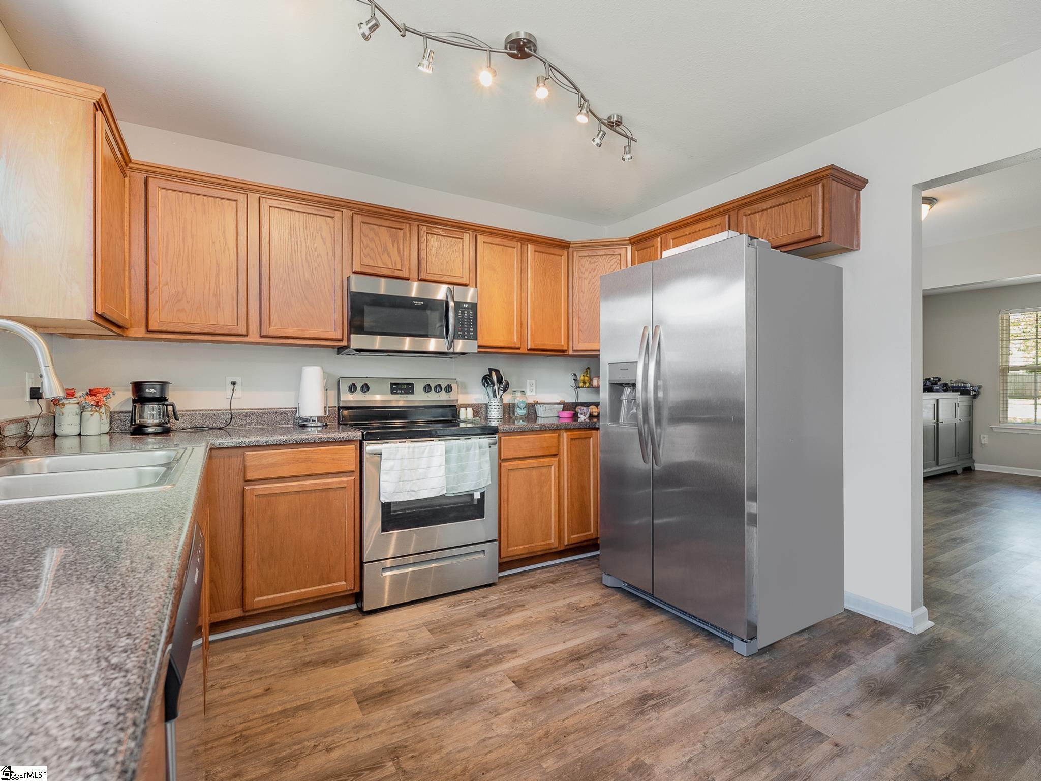 48 Brisbane Drive Fountain Inn, SC 29644 - Photo 9 of 36