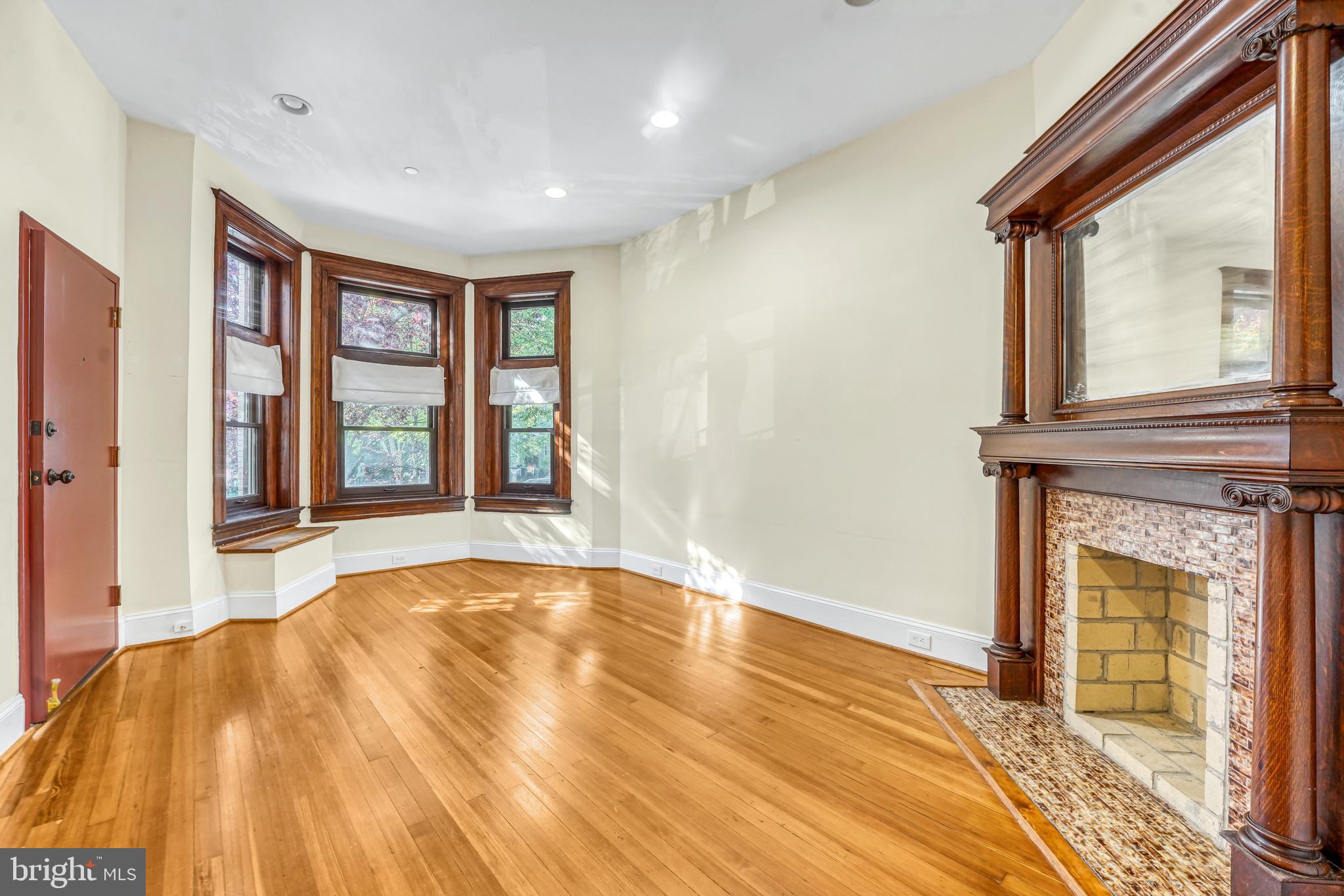 1929 Calvert Street Northwest Washington, DC 20009 - Photo 5 of 21