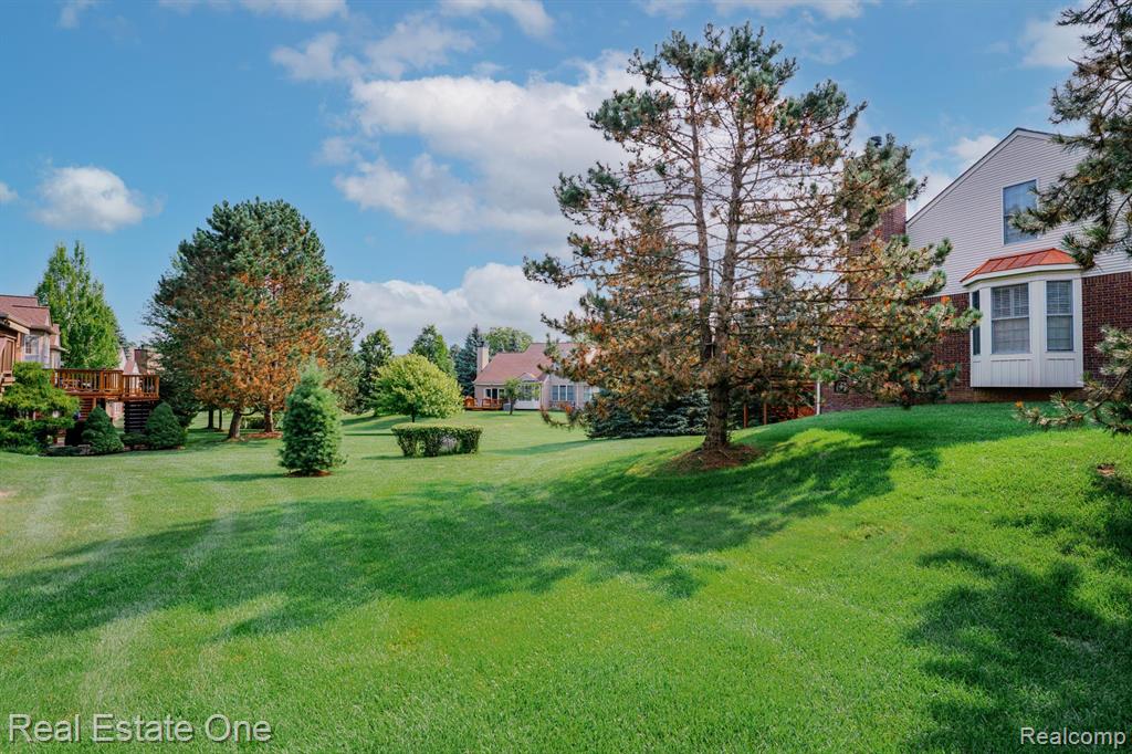 1602 Boulder Court Rochester, MI 48306 - Photo 43 of 46