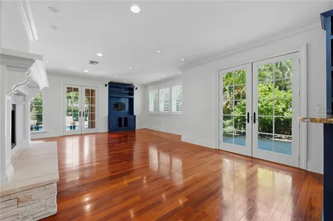 $2,250,000 | 1124 Seville Lane Northeast, St. Petersburg, FL 33704