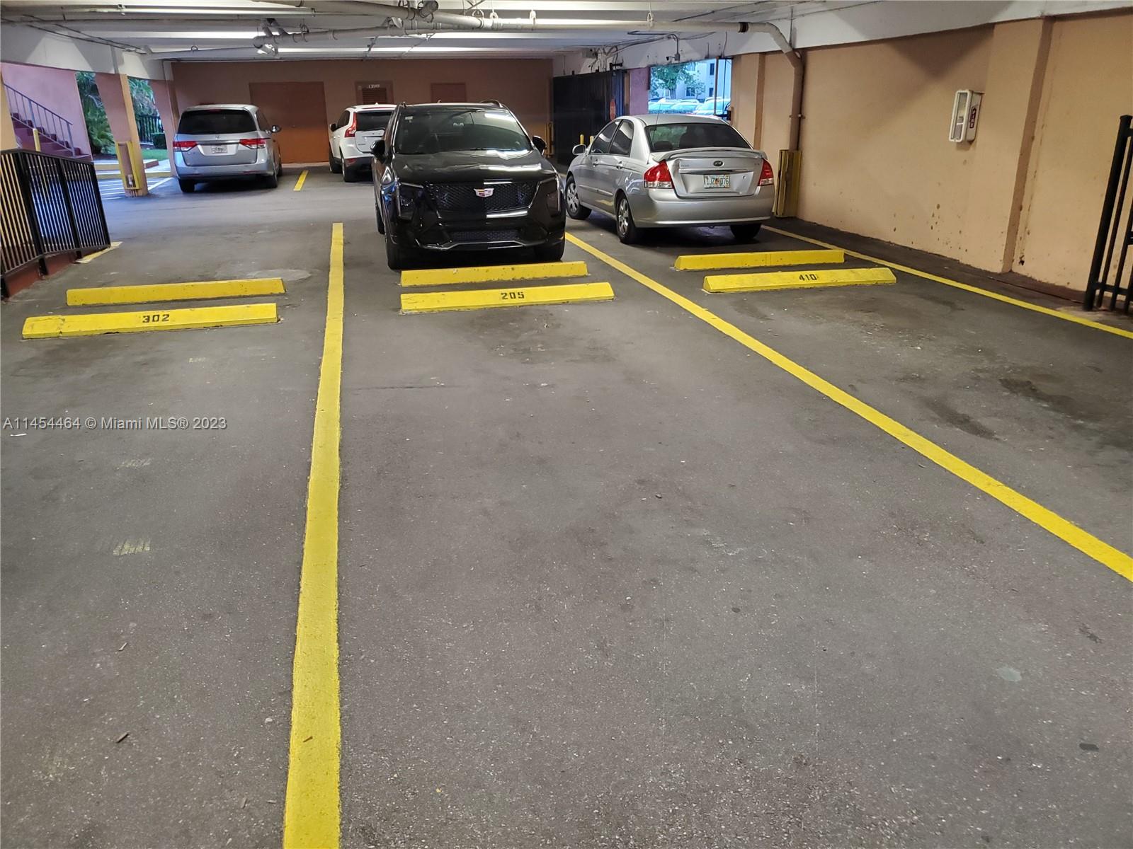 Hialeah Hialeah, FL 33012 - Photo 6 of 21