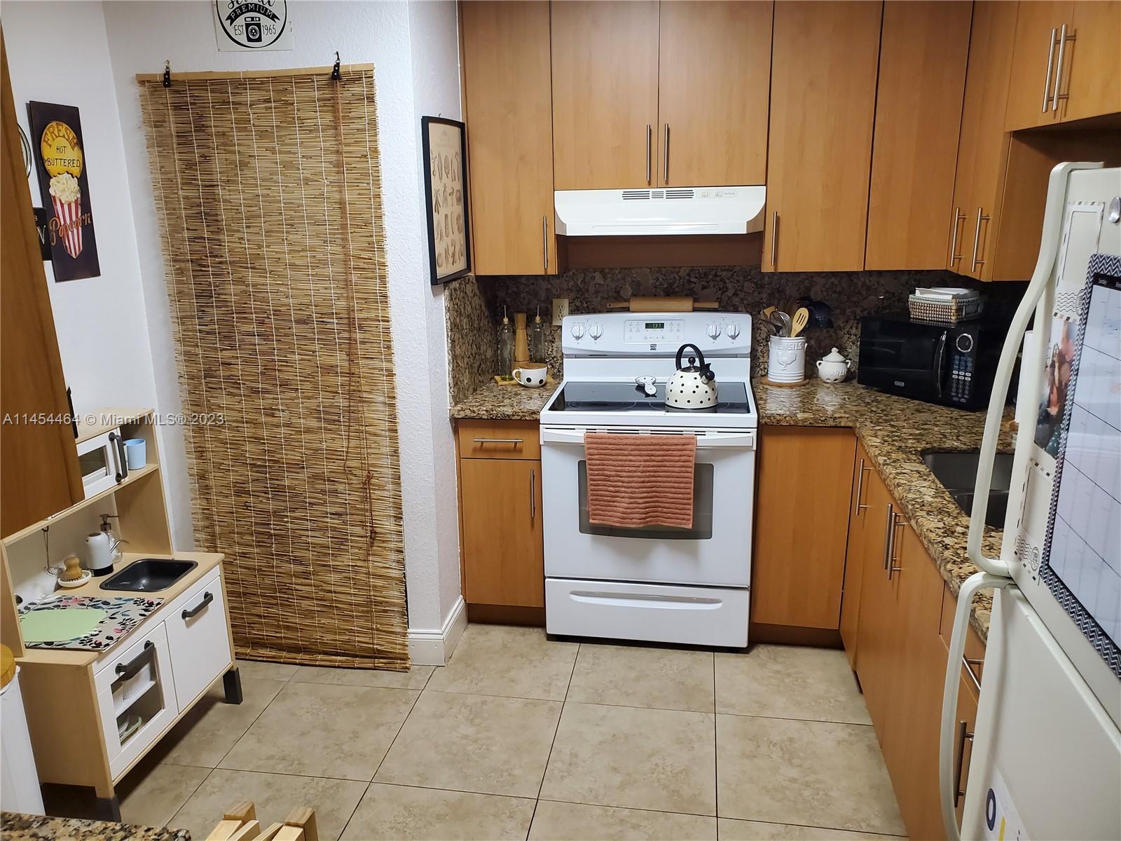 Hialeah Hialeah, FL 33012 - Photo 8 of 21