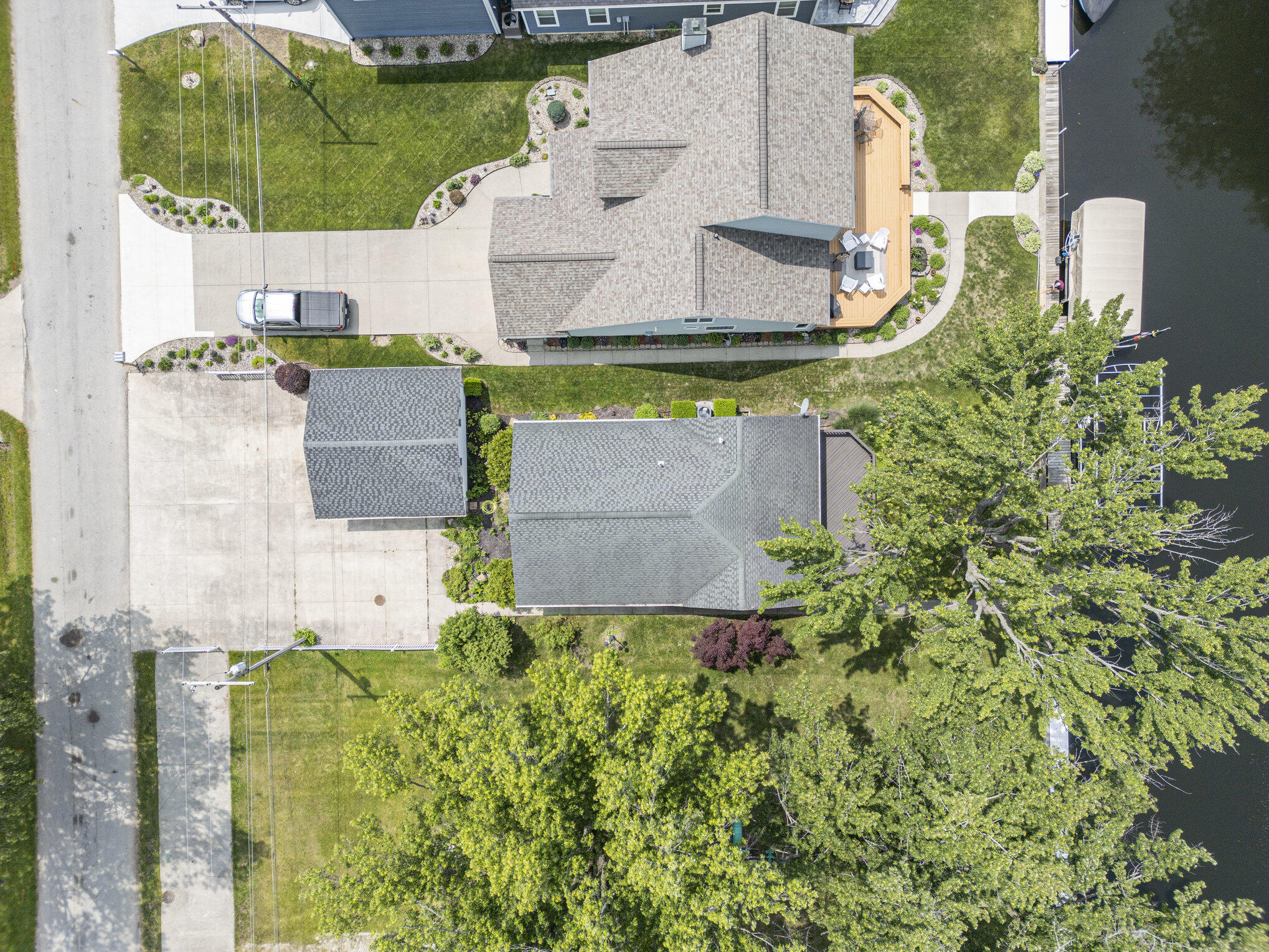 8056 East North Road Syracuse, IN 46567 - Photo 33 of 38 2038x1529