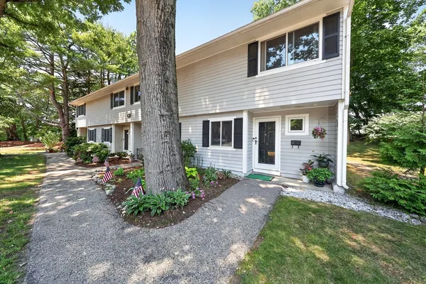 $474,000 | 1 Beal's Cove Road, Unit D, Hingham, MA 02043