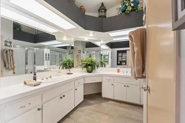 $384,900 | 188 Torrey Pine Drive, Palm Desert, CA 92211