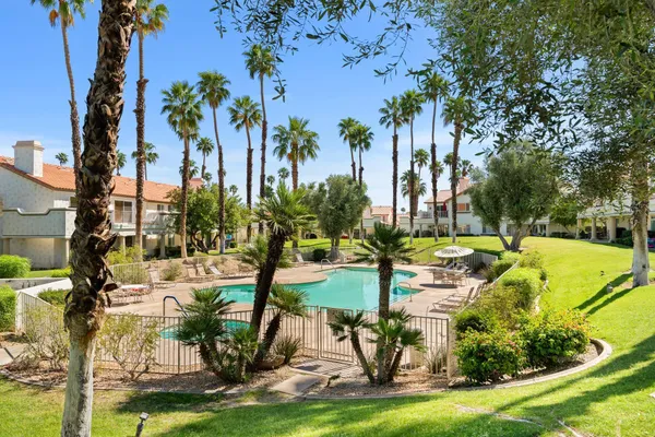 $384,900 | 188 Torrey Pine Drive, Palm Desert, CA 92211