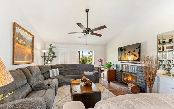 $384,900 | 188 Torrey Pine Drive, Palm Desert, CA 92211