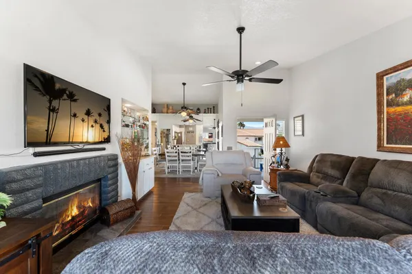 $384,900 | 188 Torrey Pine Drive, Palm Desert, CA 92211