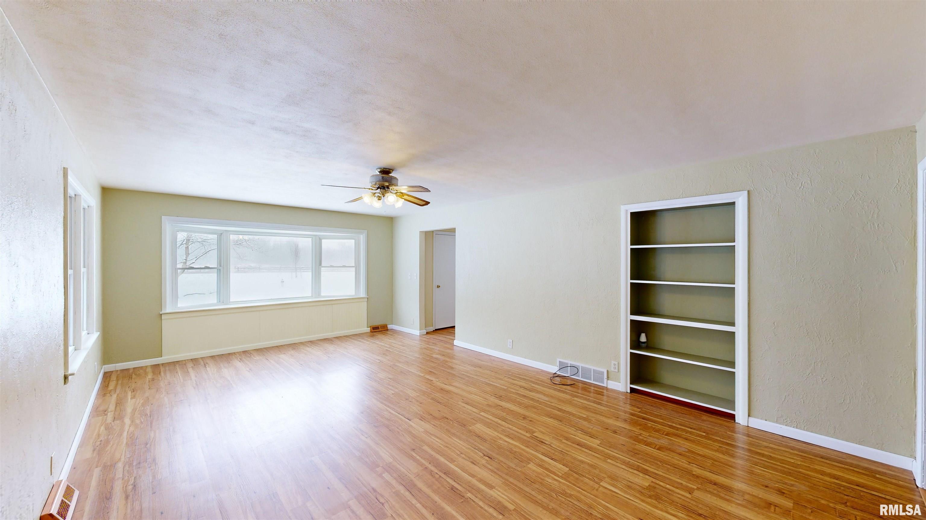 5803 North Kickapoo-Edwards Road Edwards, IL 61528 - Photo 4 of 24 Gallery Image 4