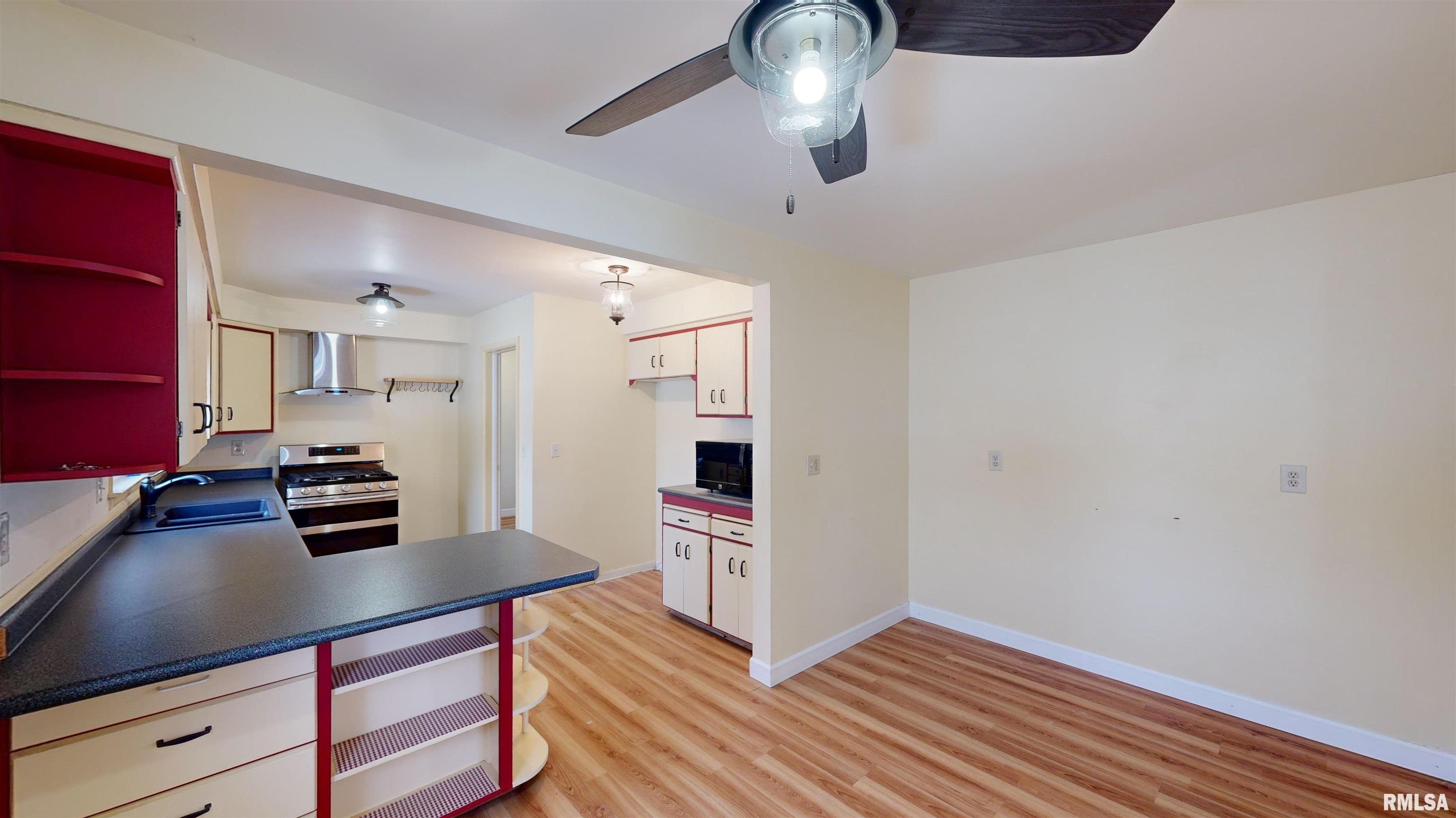 5803 North Kickapoo-Edwards Road Edwards, IL 61528 - Photo 6 of 24 Gallery Image 6