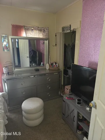 $189,900 | 214 6th Avenue, Watervliet, NY 12189