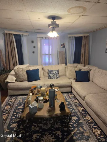 $189,900 | 214 6th Avenue, Watervliet, NY 12189