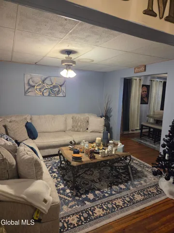 $189,900 | 214 6th Avenue, Watervliet, NY 12189