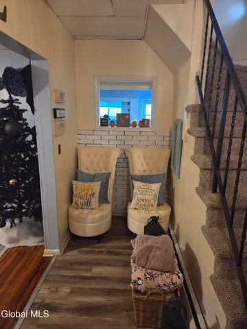 $189,900 | 214 6th Avenue, Watervliet, NY 12189