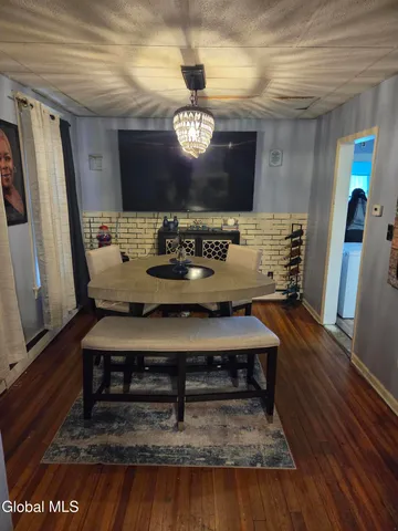 $189,900 | 214 6th Avenue, Watervliet, NY 12189