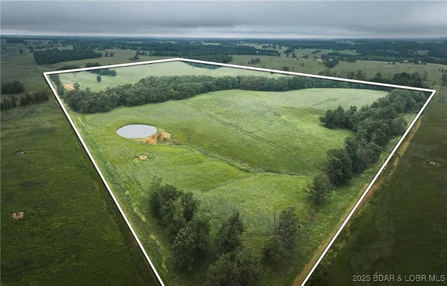 $675,000 | 2 Farm Road, Crane, MO 65633