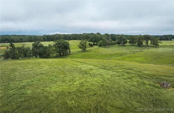 $675,000 | 2 Farm Road, Crane, MO 65633