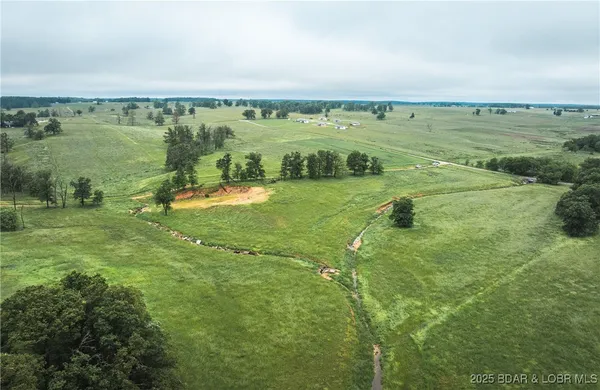 $675,000 | 2 Farm Road, Crane, MO 65633