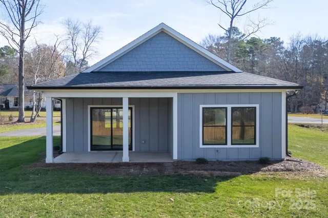 $296,500 | 128 Loblolly Drive, Mount Gilead, NC 27306