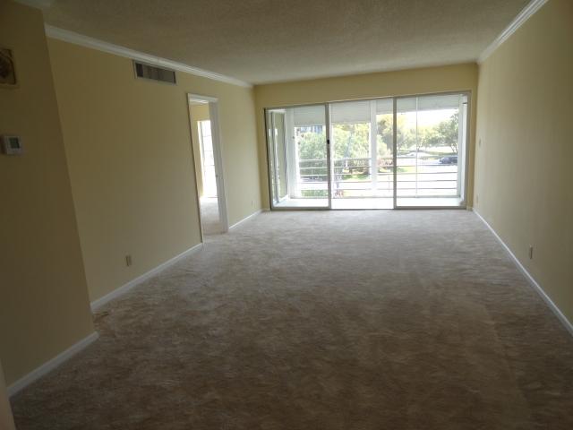769 Jeffery Street, Unit 2304 Boca Raton, FL 33487 - Photo 3 of 10 LIVING ROOM/DININGAREA