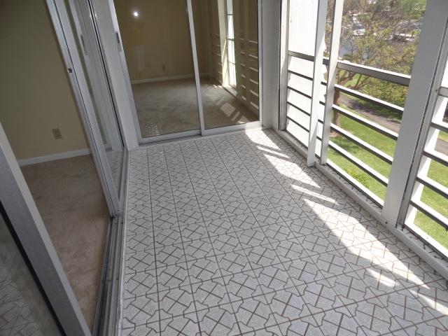 769 Jeffery Street, Unit 2304 Boca Raton, FL 33487 - Photo 4 of 10 TILED BALCONY