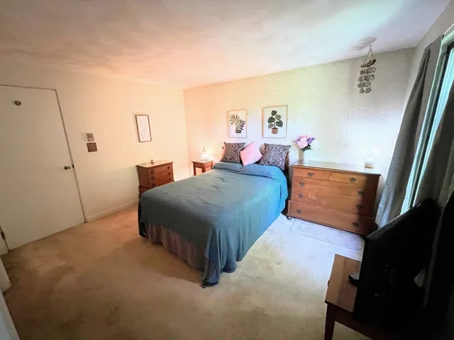 $530,000 | 21 School Street, Boylston, MA 01505