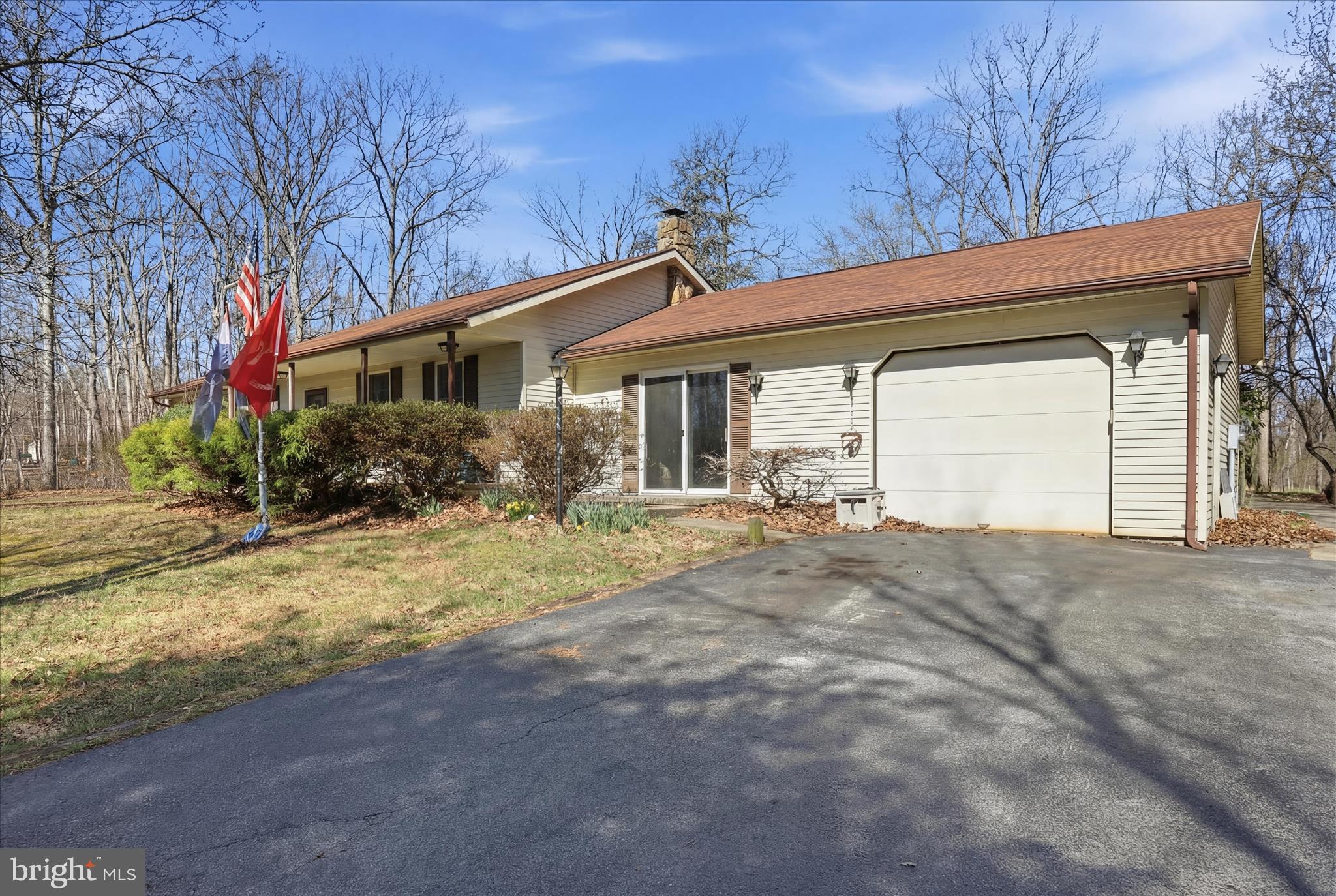 139 Arcadia Road Hedgesville, WV 25427 - Photo 5 of 46