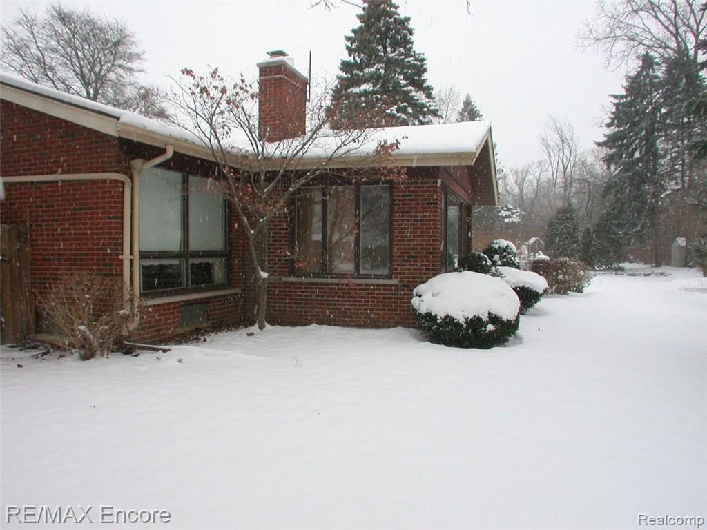 32121 Red Clover Road Farmington Hills, MI 48334 - Photo 6 of 45