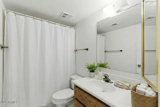 $228,000 | 7061 East Broadway Road, Unit 48, Mesa, AZ 85208