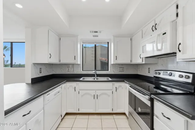 $228,000 | 7061 East Broadway Road, Unit 48, Mesa, AZ 85208