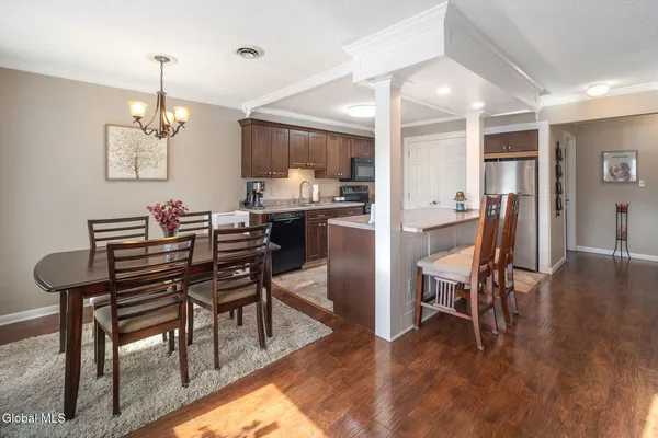 $229,900 | 1701 Cambridge Manor Drive, Scotia, NY 12302