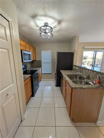 $2,100 | 4630 Ashburn Square Drive, Tampa, FL 33610