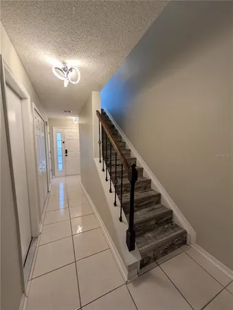 $2,100 | 4630 Ashburn Square Drive, Tampa, FL 33610
