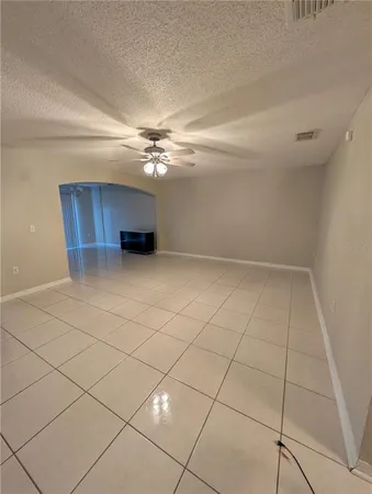 $2,100 | 4630 Ashburn Square Drive, Tampa, FL 33610