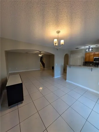 $2,100 | 4630 Ashburn Square Drive, Tampa, FL 33610