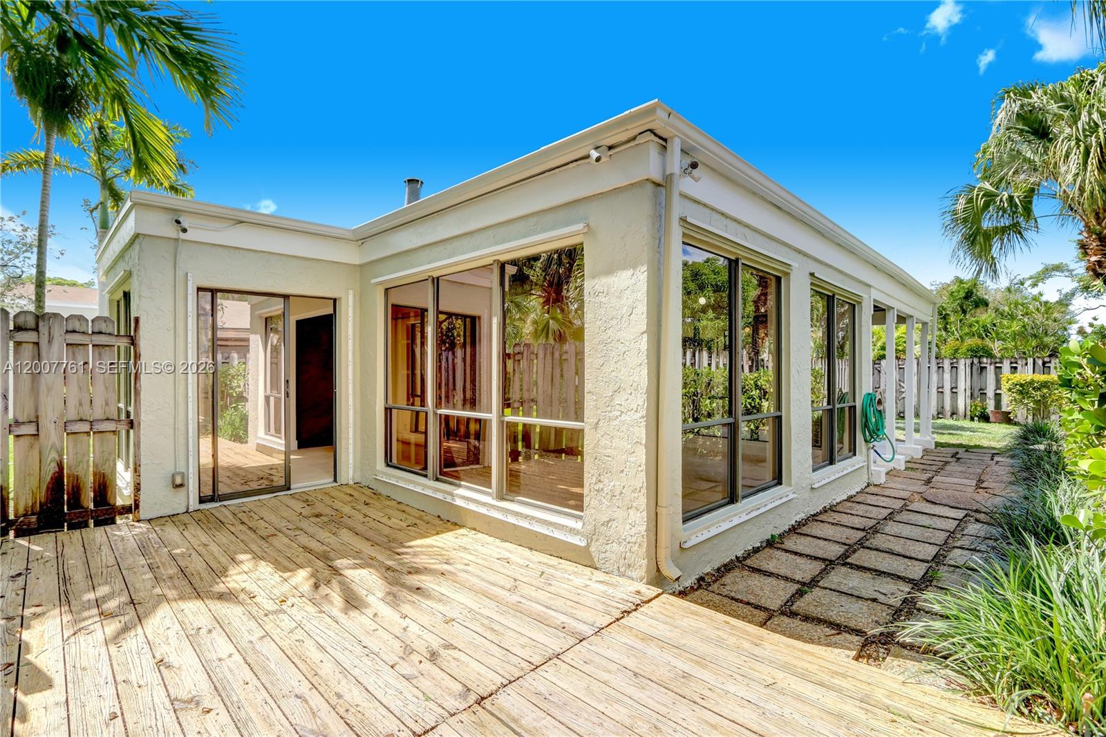 9103 Southwest 78th Place Miami, FL 33156 - Photo 12 of 18