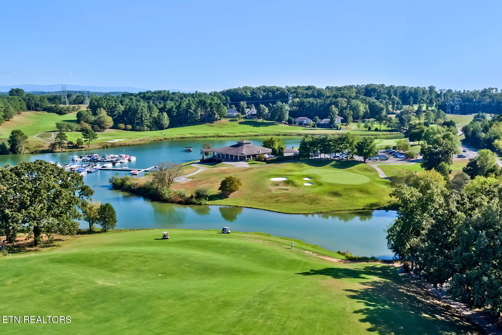 330 Kiyuga Way Loudon, TN 37774 - Photo 12 of 19 26_TV-Amenities_Tanasi03