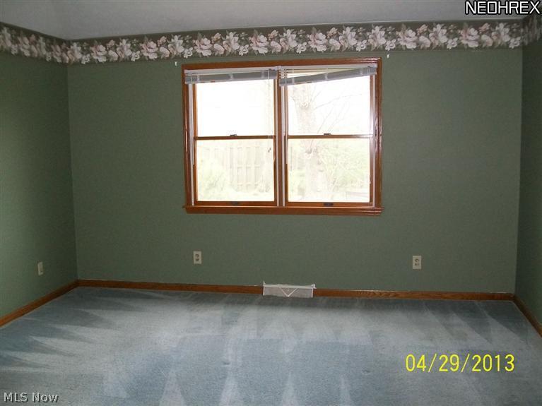 810 Community Road Sheffield Lake, OH 44054 - Photo 9 of 13