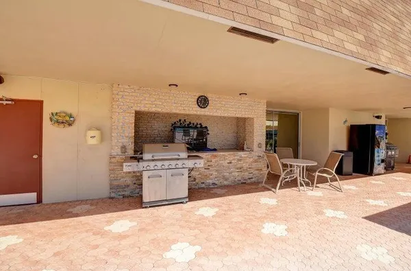 $1,250 | 21 Abbey Lane, Unit 104, Delray Beach, FL 33446
